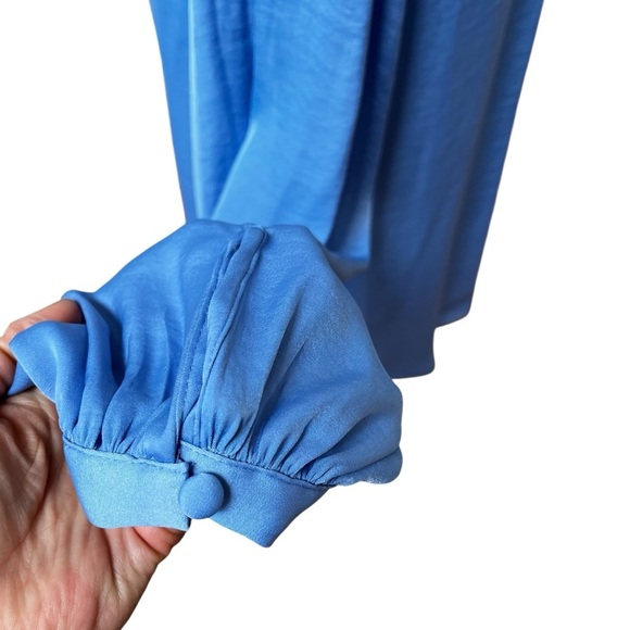 Nine West Women’s Large Light Blue Blouse Silky V-neck Polyester Flowy - Picture 5 of 8